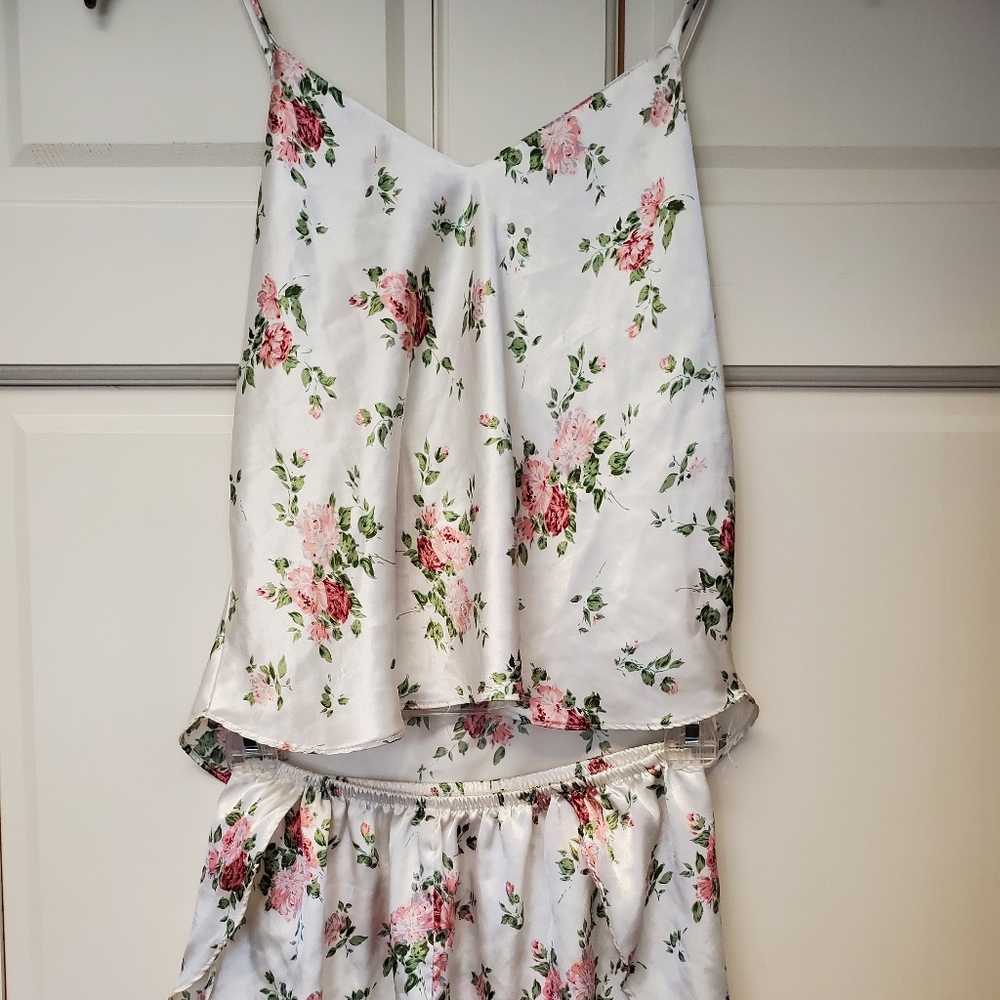 Gorgeous vintage lengerie set cami and shorts